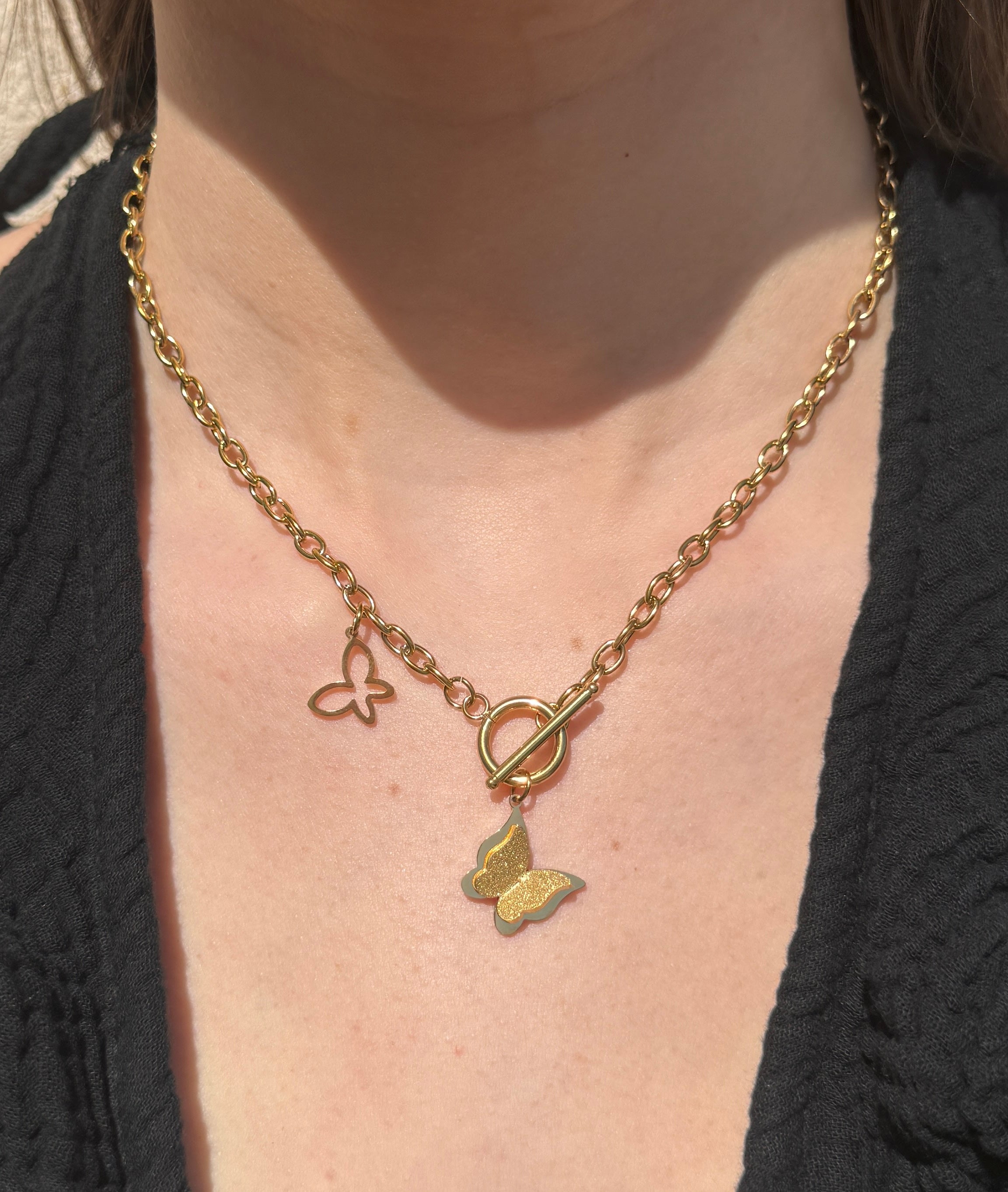 Collier doré papillon