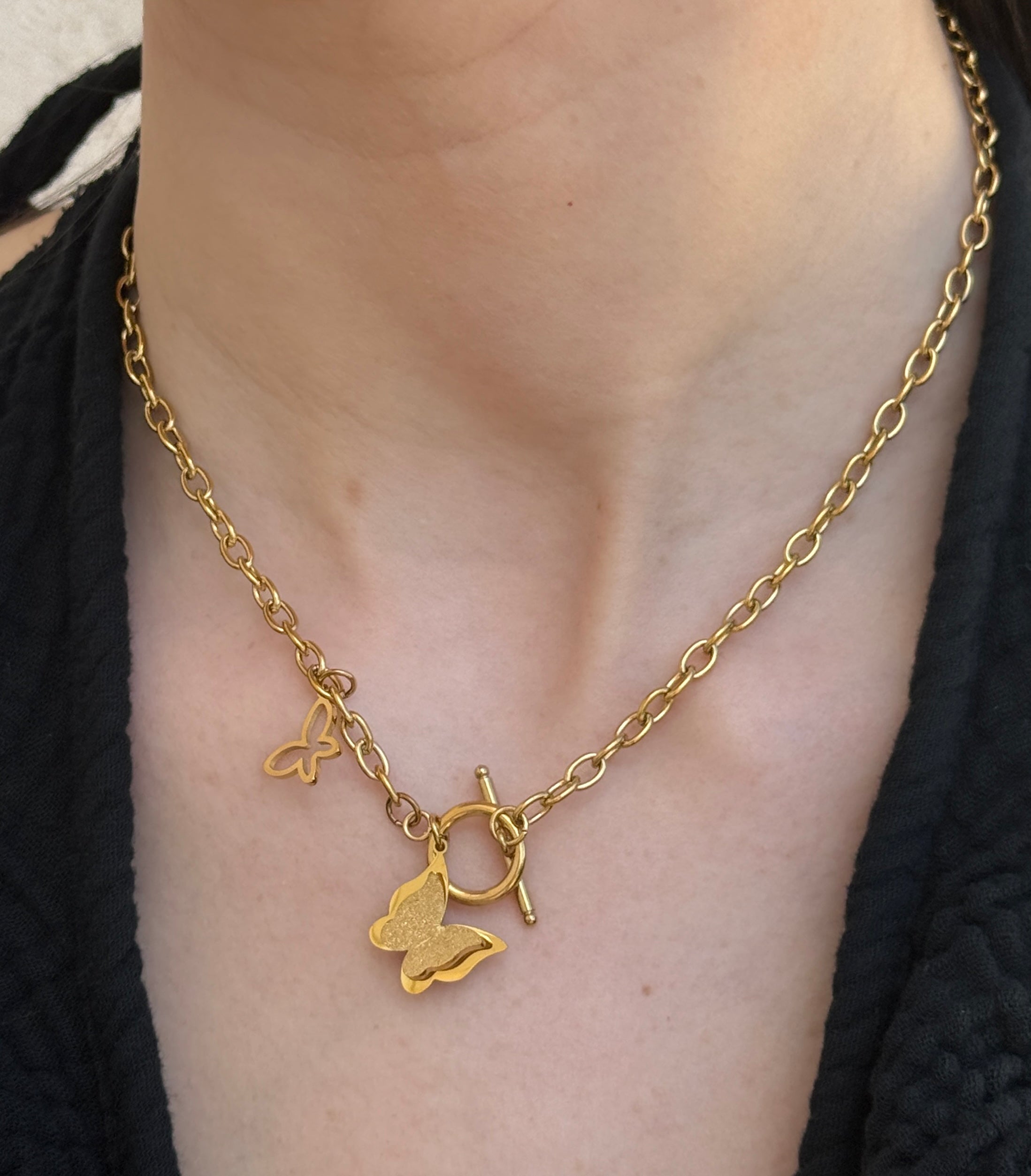Collier doré papillon