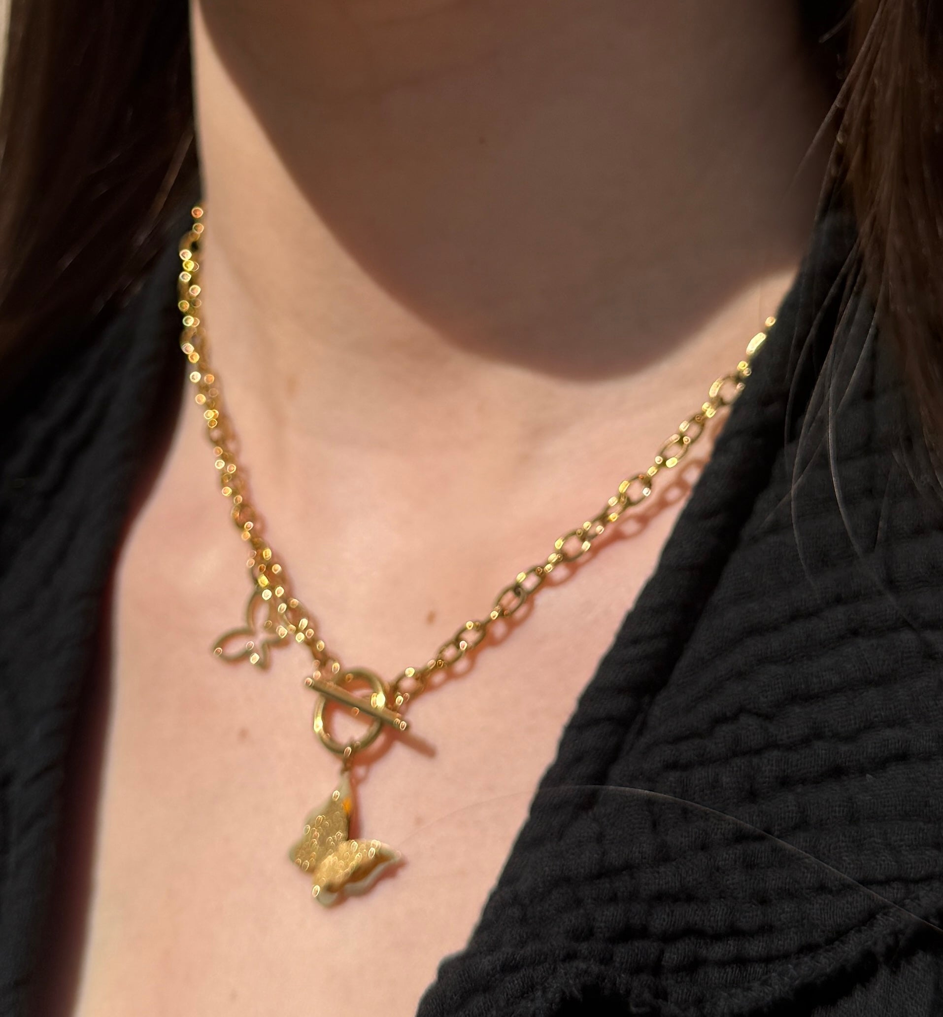 Collier doré papillon